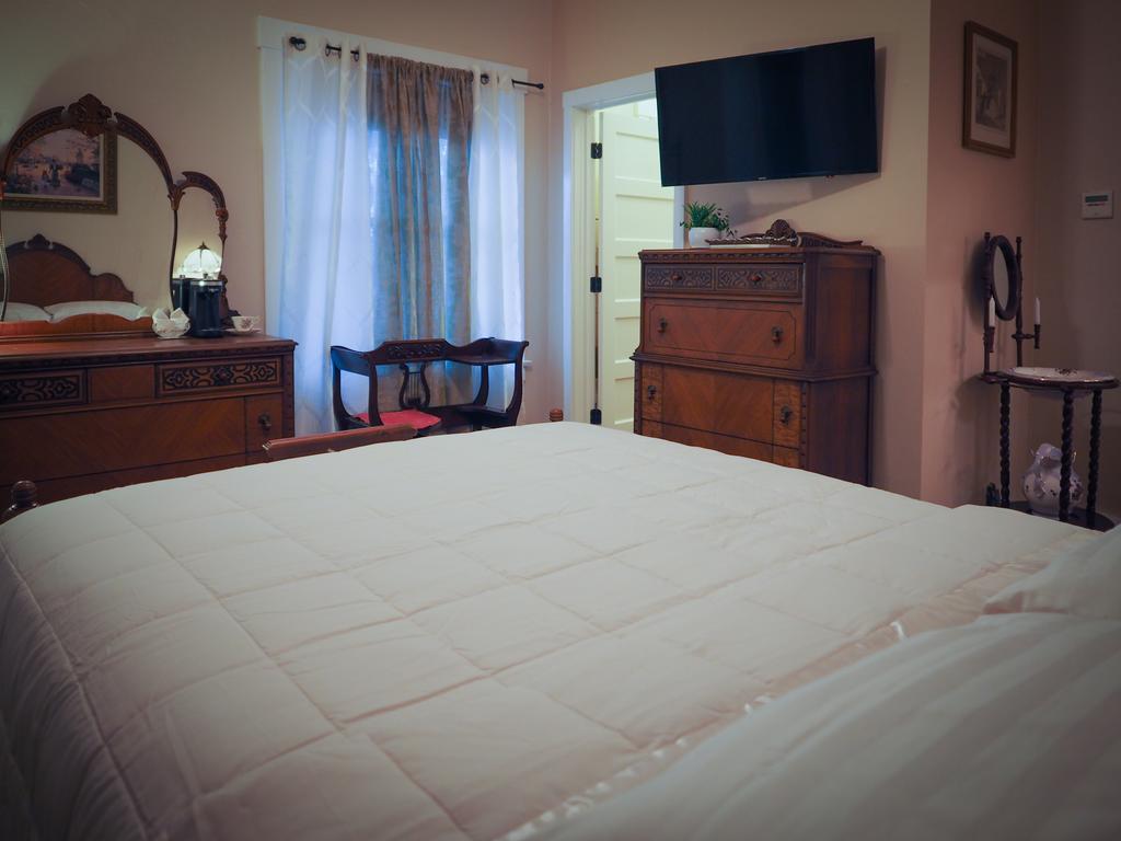 El Amador Inn Downtown Тусон Екстериор снимка